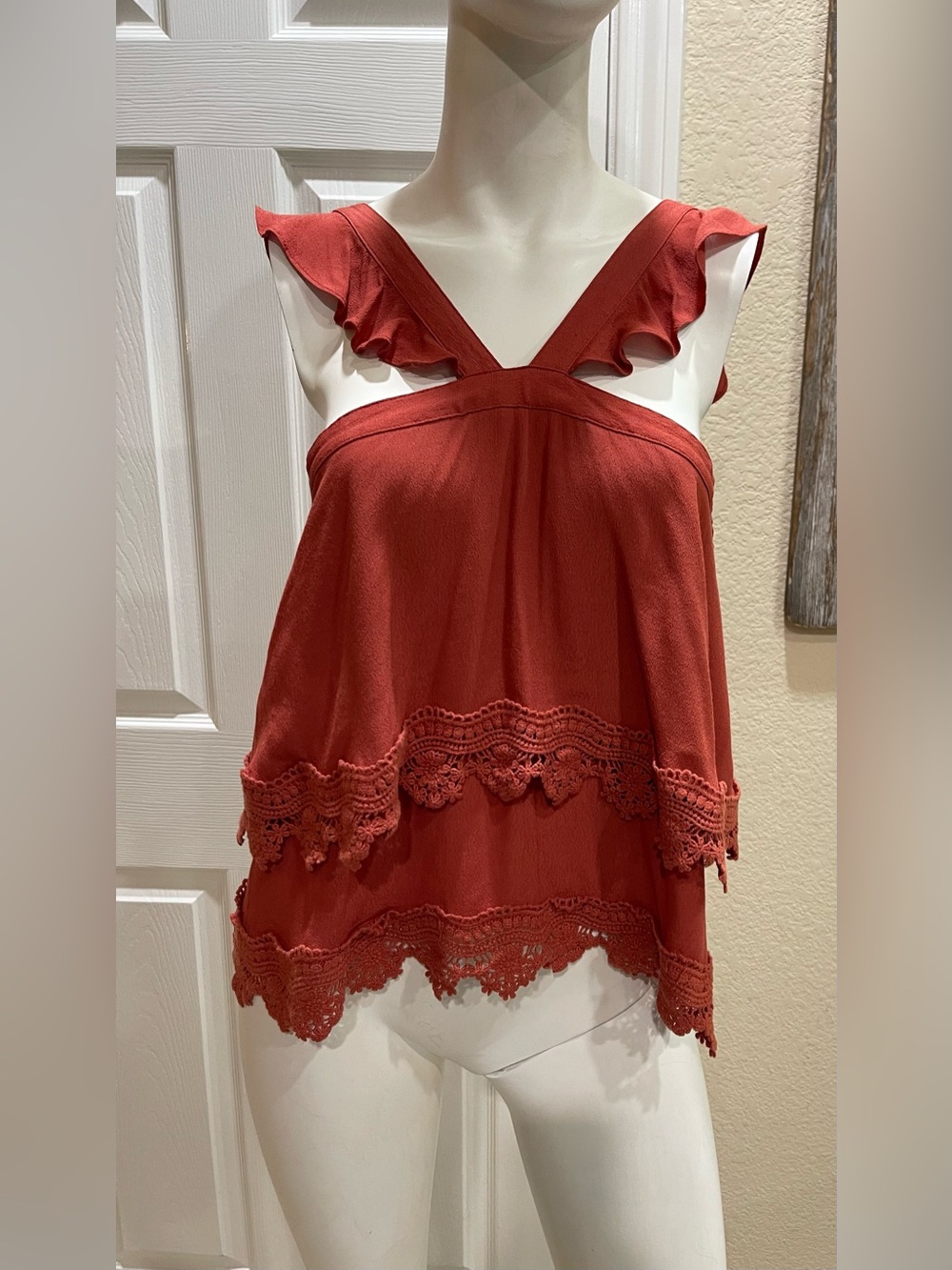 Lovers + Friends Tiered Crochet Lace Camisole Top in Rust Size Medium